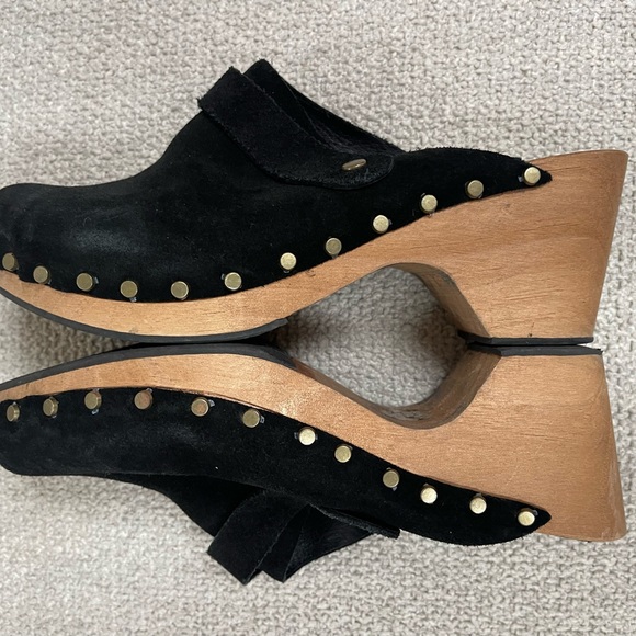 Lisa b. - Picture 5 of 10